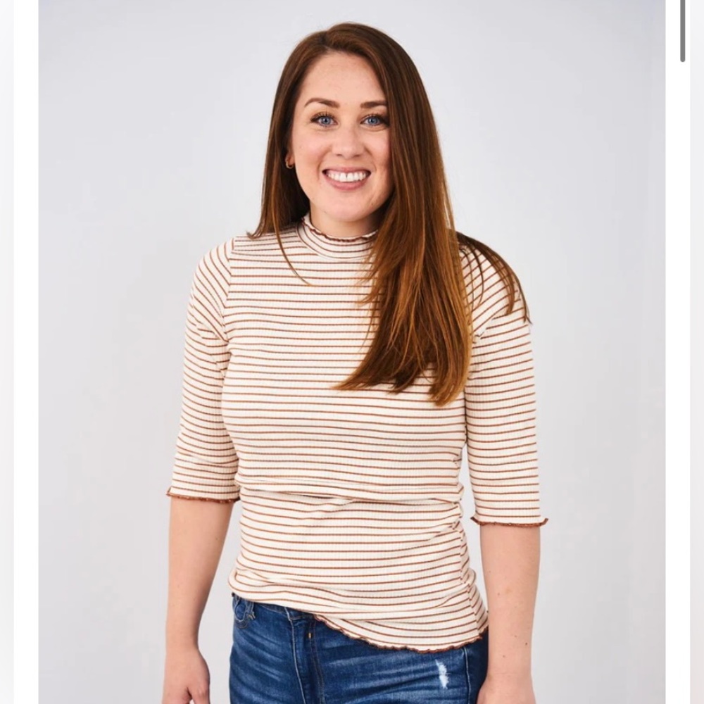 Latched Mama Nursing Shirt Retro Ruffle Mock Neck 3/4 Sleeve Ribbed Size L